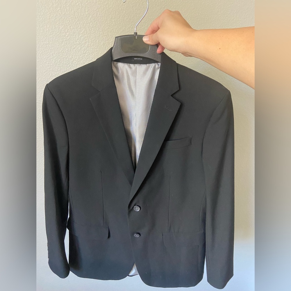 JF J.Ferrar Black Suit Jacket and dress pants with Pinstripe Lining